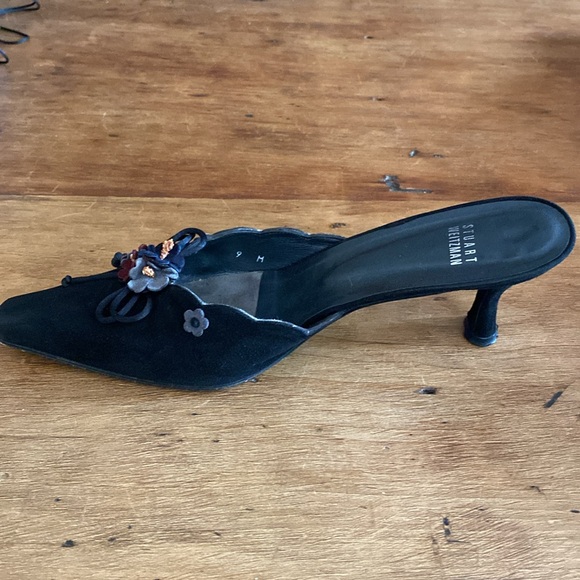 Stuart Weitzman Black Suede Mule- used

Size: 9 M Stuart Weitzman - Picture 6 of 16
